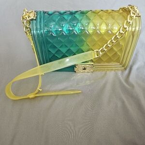 JELLY PURSE 👛 jelly transparent bag, great for a bold color pop!! MID SIZE